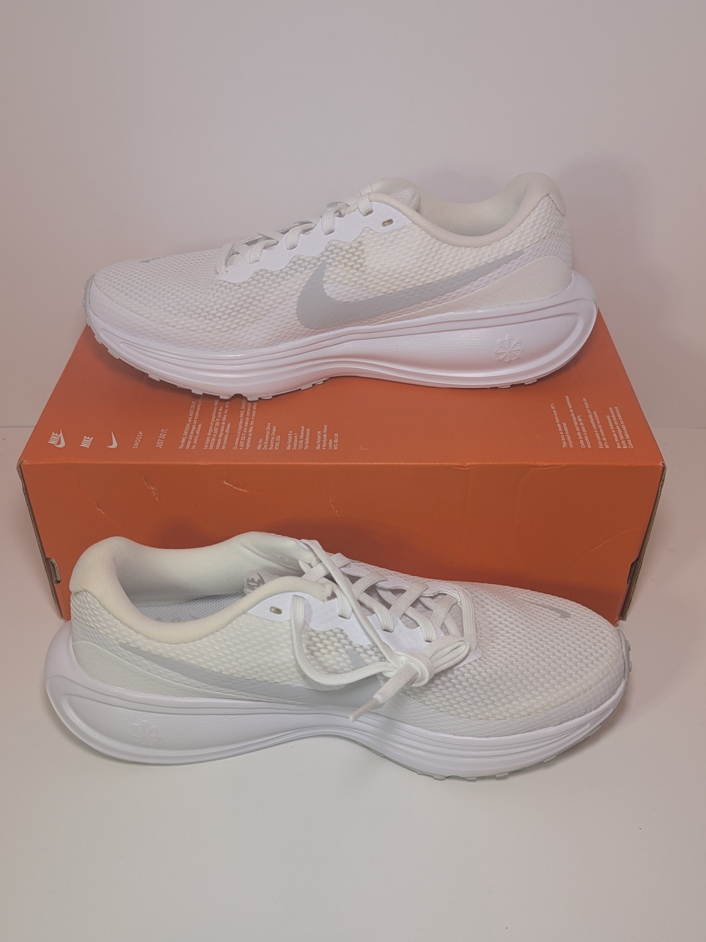 Nike Revolution 8 Running Shoes White/Pure Platinum Womens 10 HJ8485
